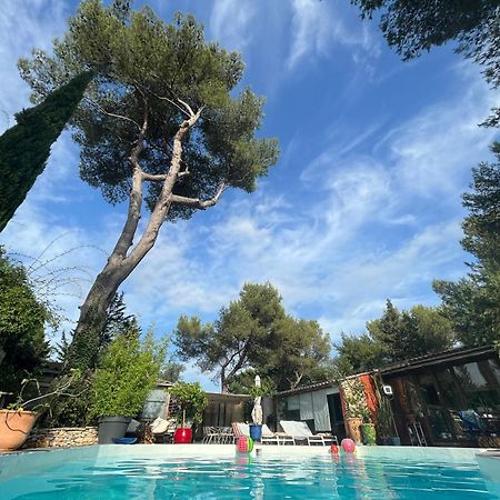 Inn 4 Bears Nîmes Exteriér fotografie