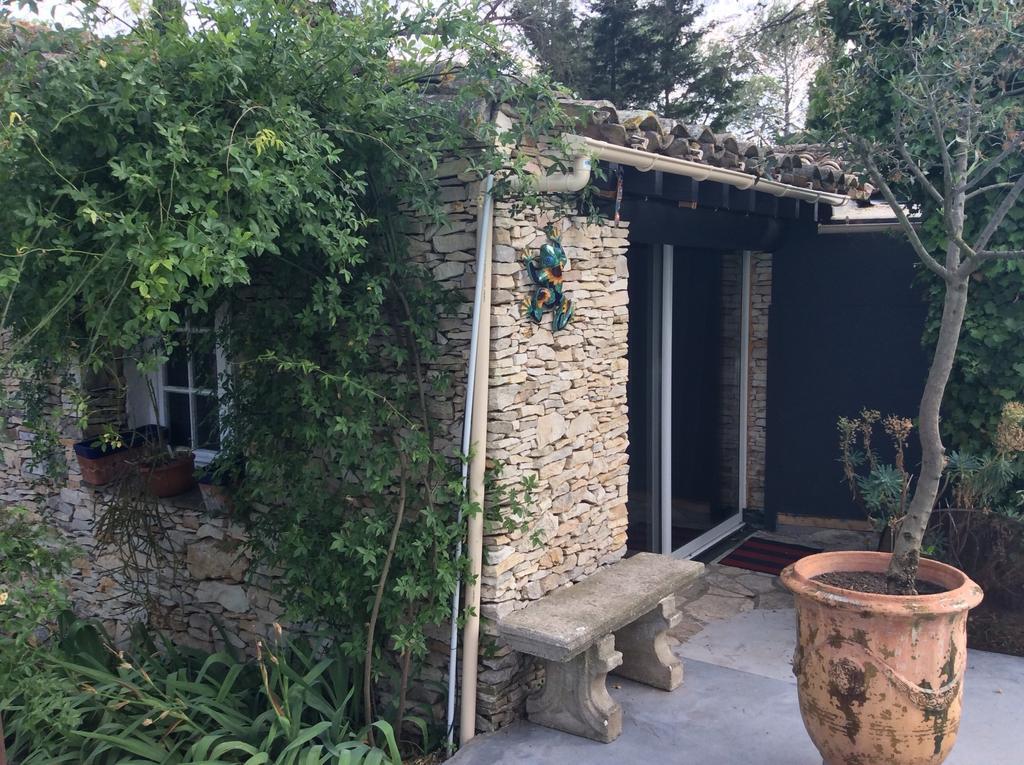 Inn 4 Bears Nîmes Exteriér fotografie