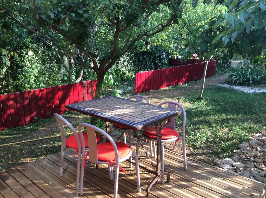 Inn 4 Bears Nîmes Pokoj fotografie